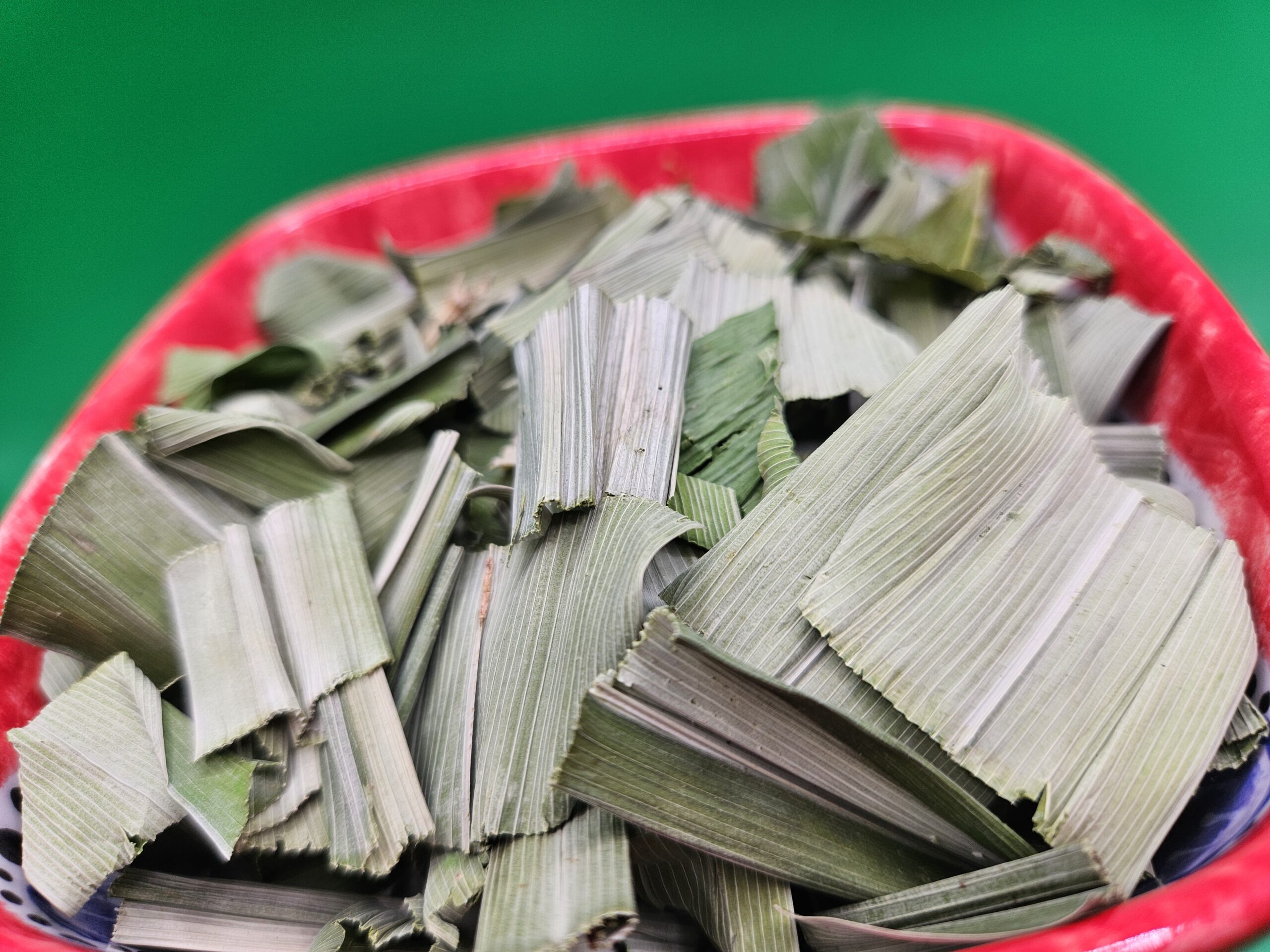 Dried/Cut Pandan Leaves (Screw Pine)